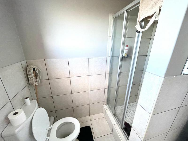 1 Bedroom Property for Sale in Kannoniers Park North West